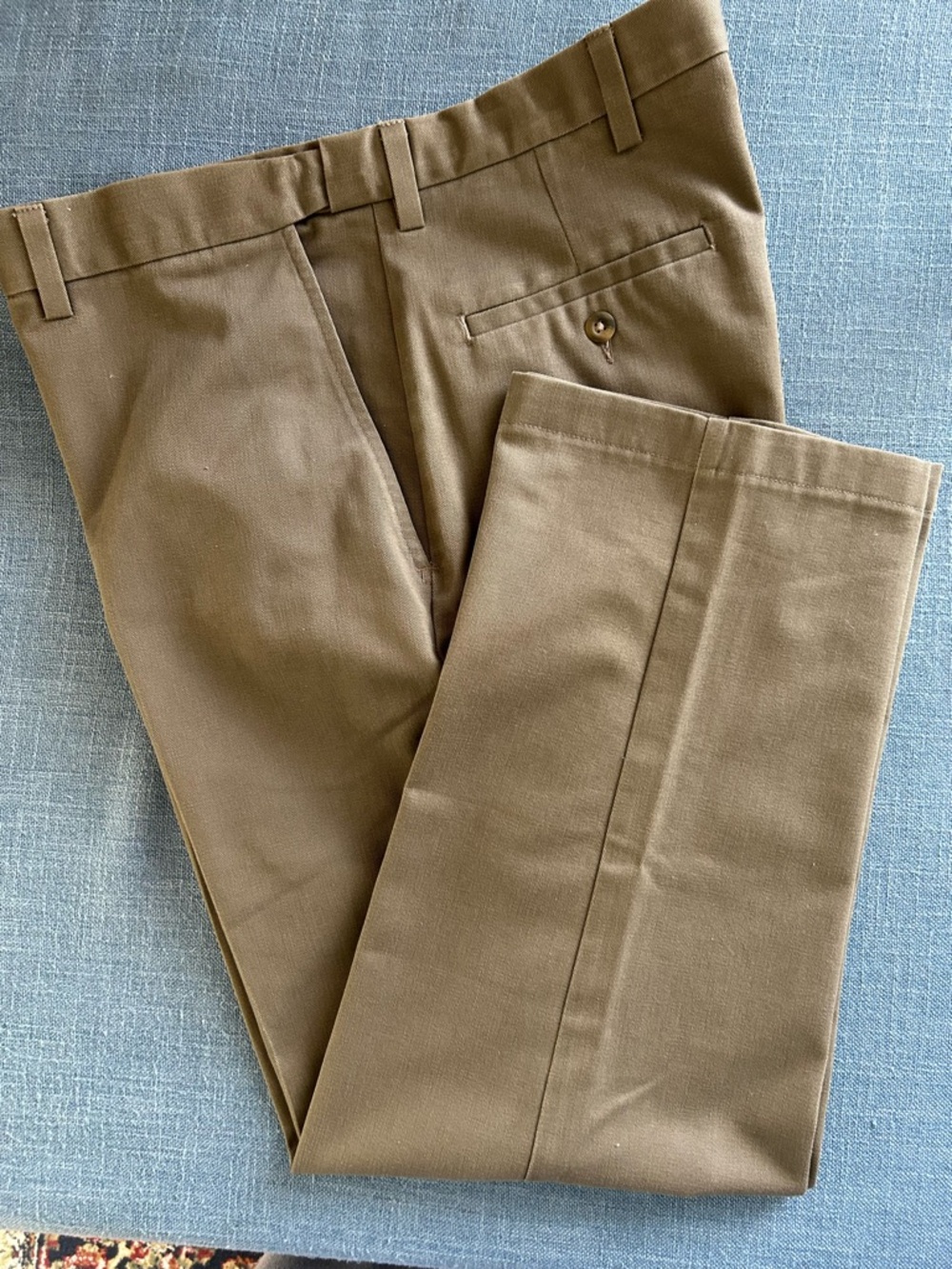 Haggar  men’s slacks. Size 34,29 the elastic on one side is gently used